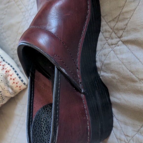 Dansko Professional in Cordovan Cabrio Red Clog - Picture 4 of 7